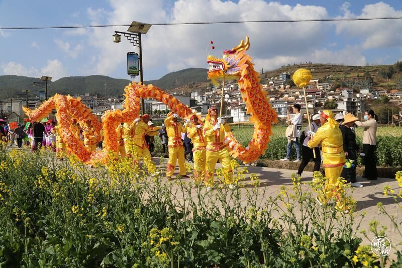 大理弥渡：数万人欢庆密祉元宵灯会